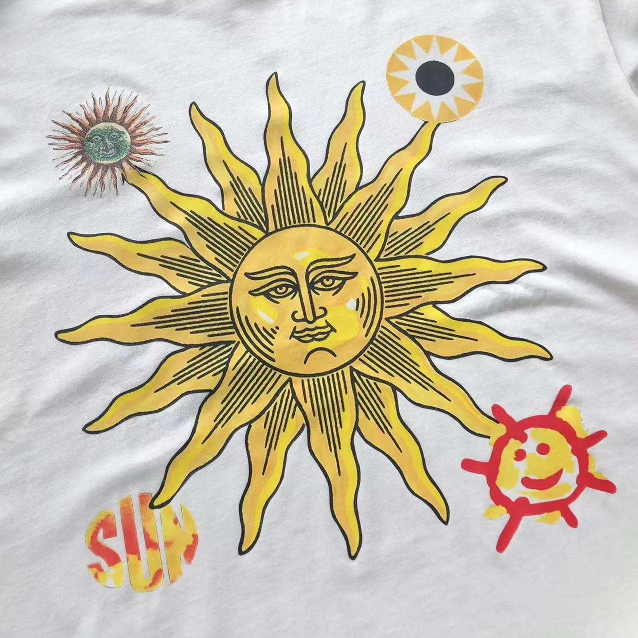 Camiseta Moschino «Sun» – SS23